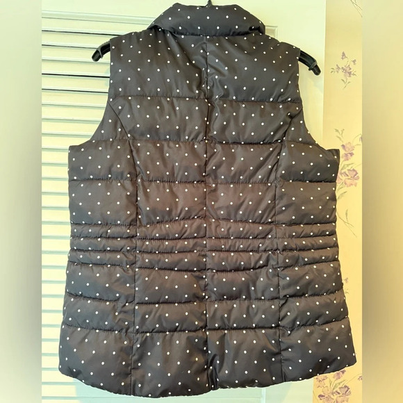 Charter Club Black & White Polka Dot Puffer Vest with Pockets in Size Medium - Picture 5 of 6